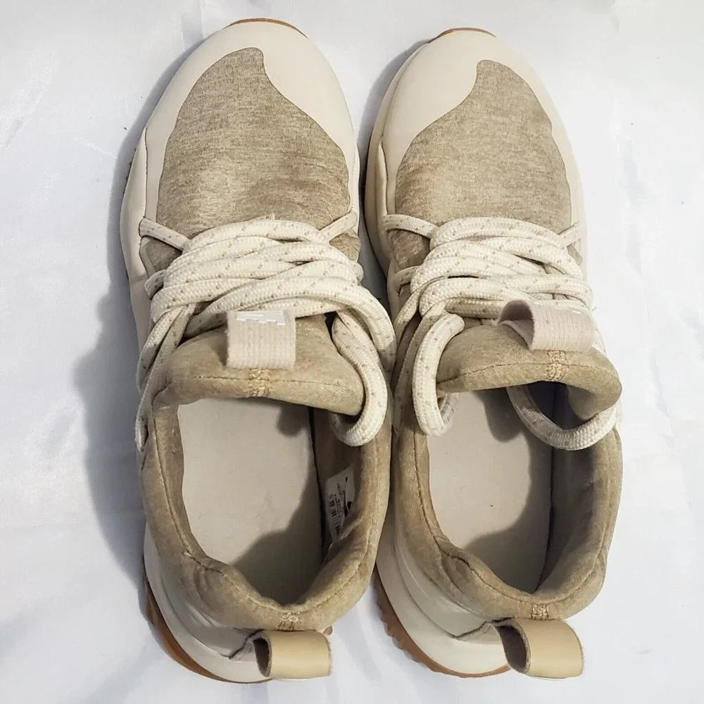 Nike Women's Beige Tan Cream Sneakers